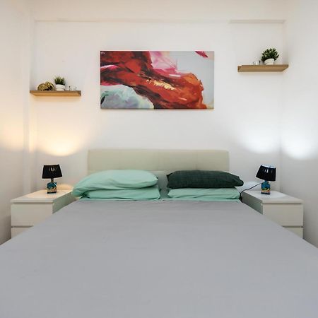 Lotus - Appartamento Sul Mare A Ostia Con Giardino Relax Eksteriør bilde
