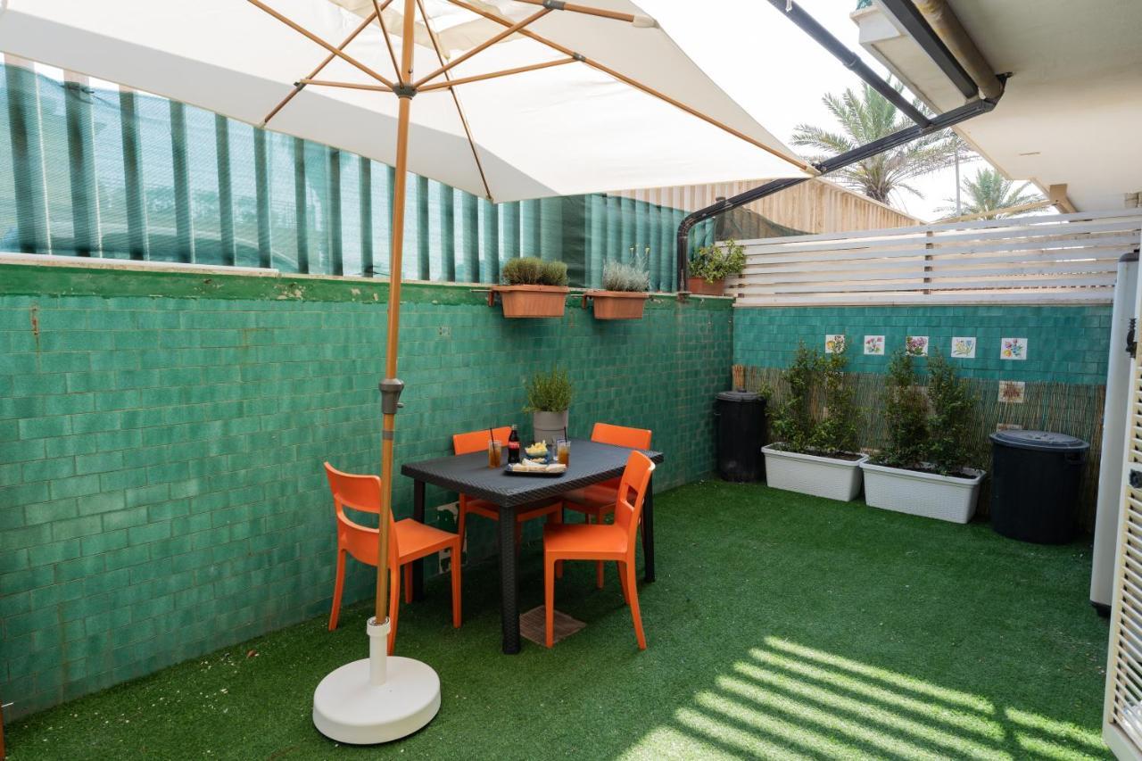 Lotus - Appartamento Sul Mare A Ostia Con Giardino Relax Eksteriør bilde